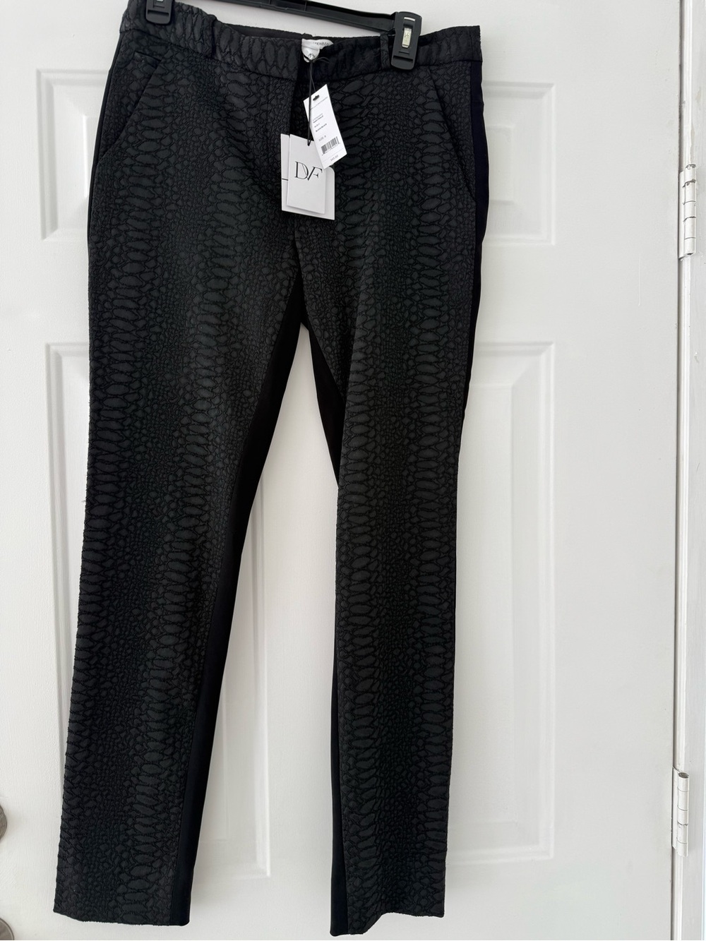 Diane Von Furstenberg Women’s Black Textured Stretch Pants